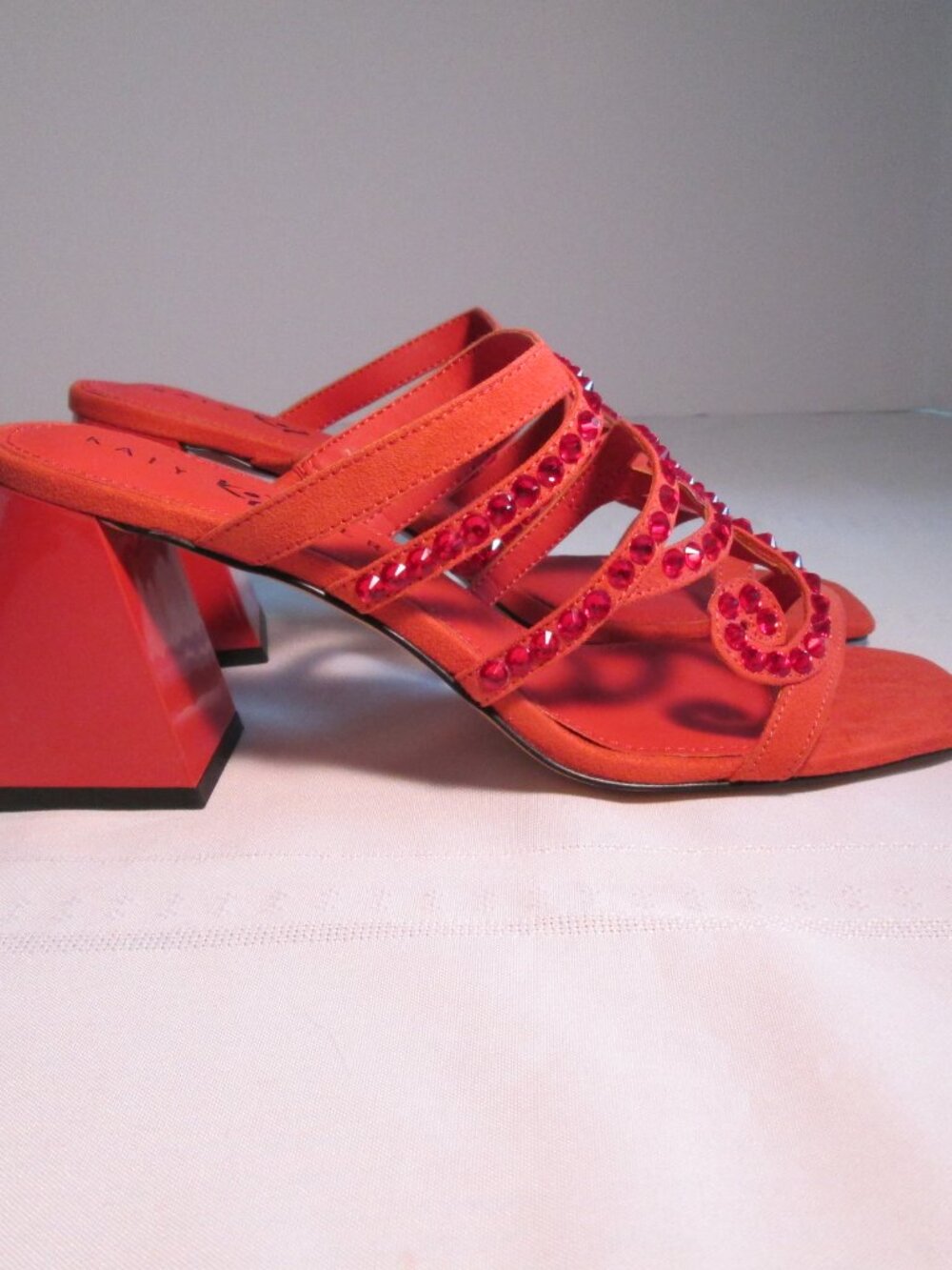 Katy Perry “Layla” Microsuede Sandals – Size 8M – NIB - Picture 9 of 14